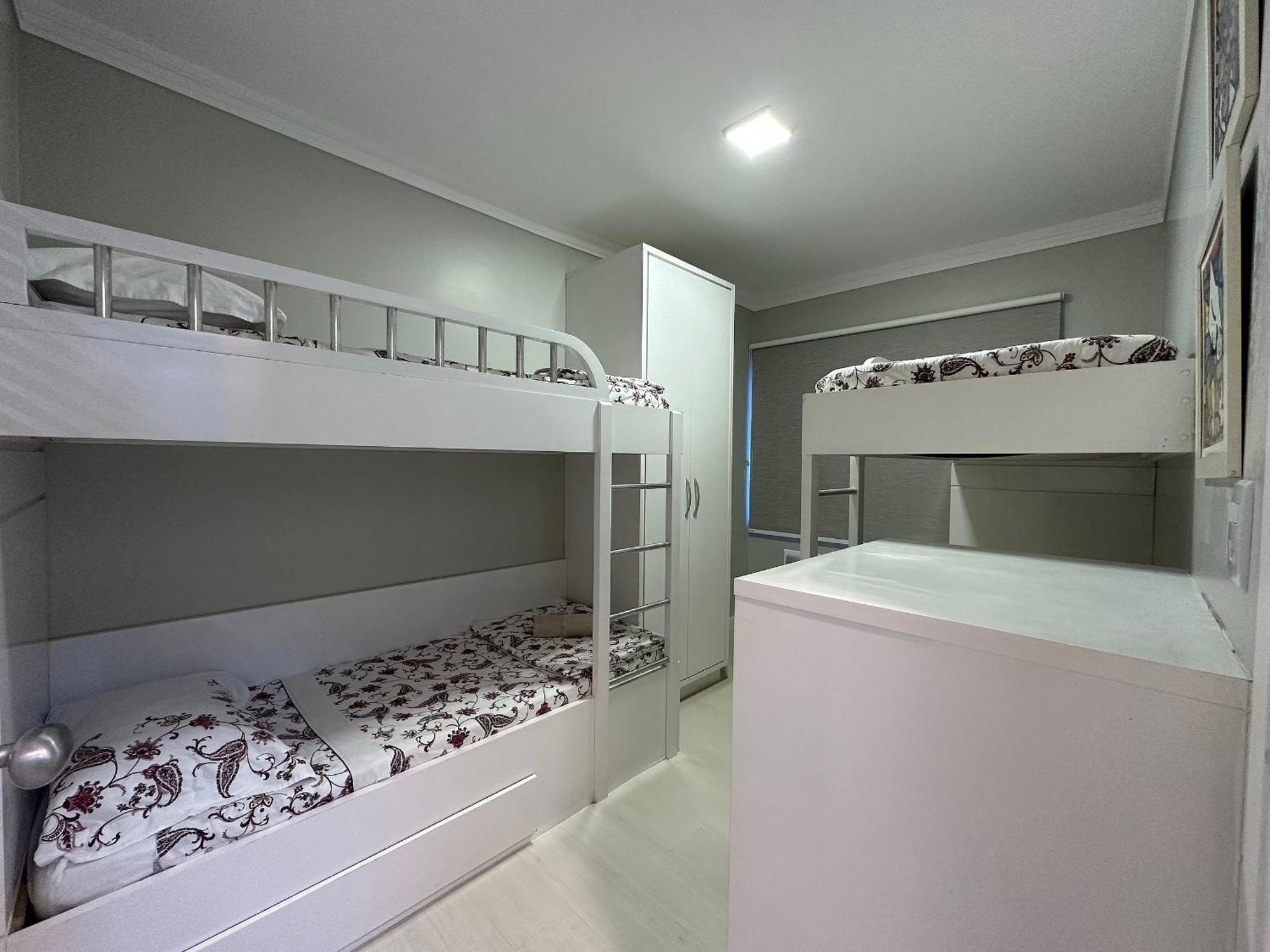 Po01- Reformado| 2 Quartos| Tela Protecao| Garagem * Balneario Camboriu