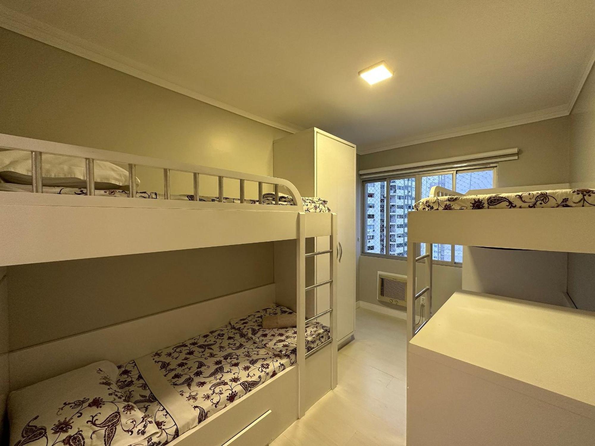 Apartamento Po01- Reformado| 2 Quartos| Tela Protecao| Garagem Balneario Camboriu